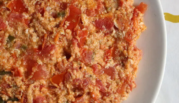 Menemen(turkish scrambled eggs with tomatoes)
